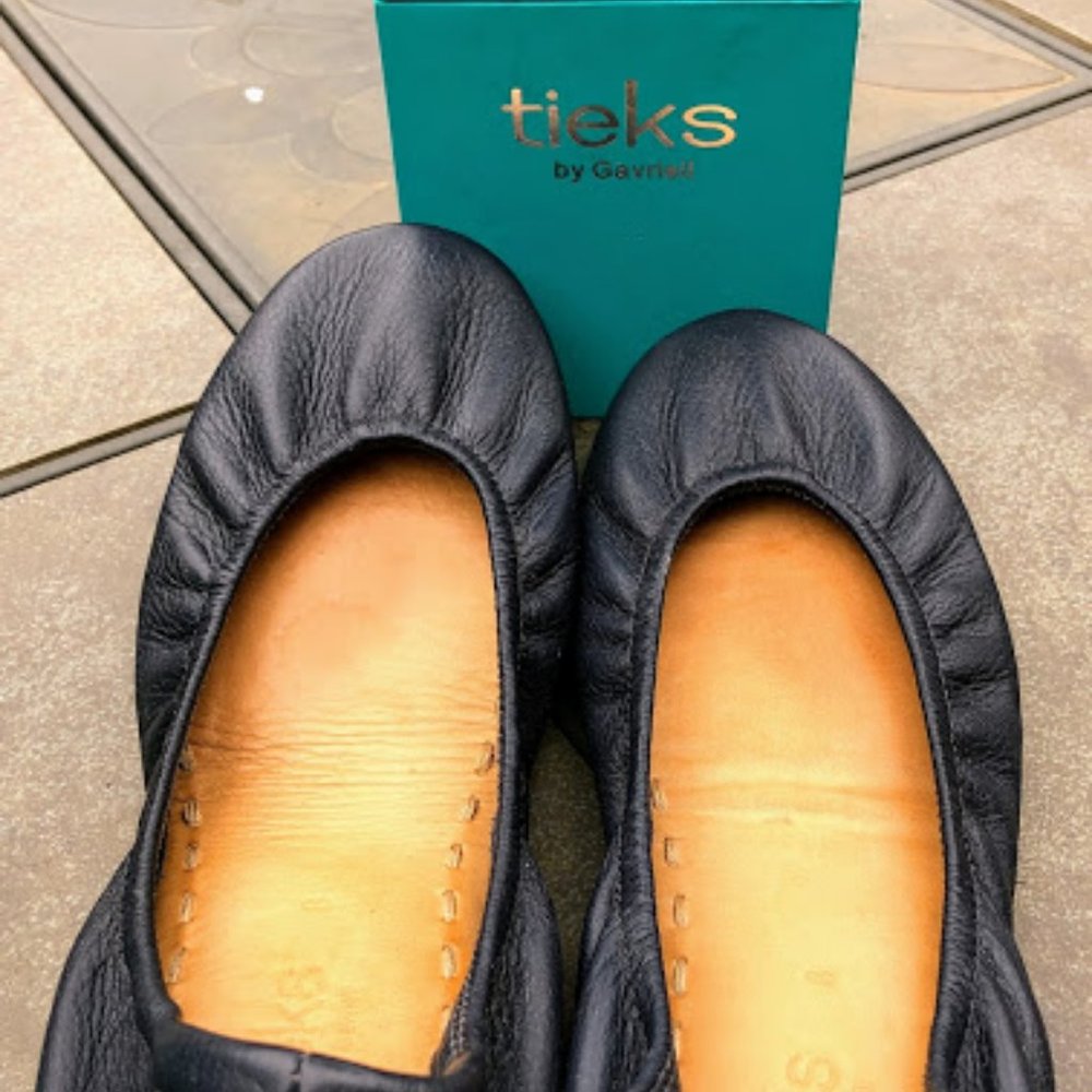 Tieks Shoes - Size 8 - California Navy - With Box